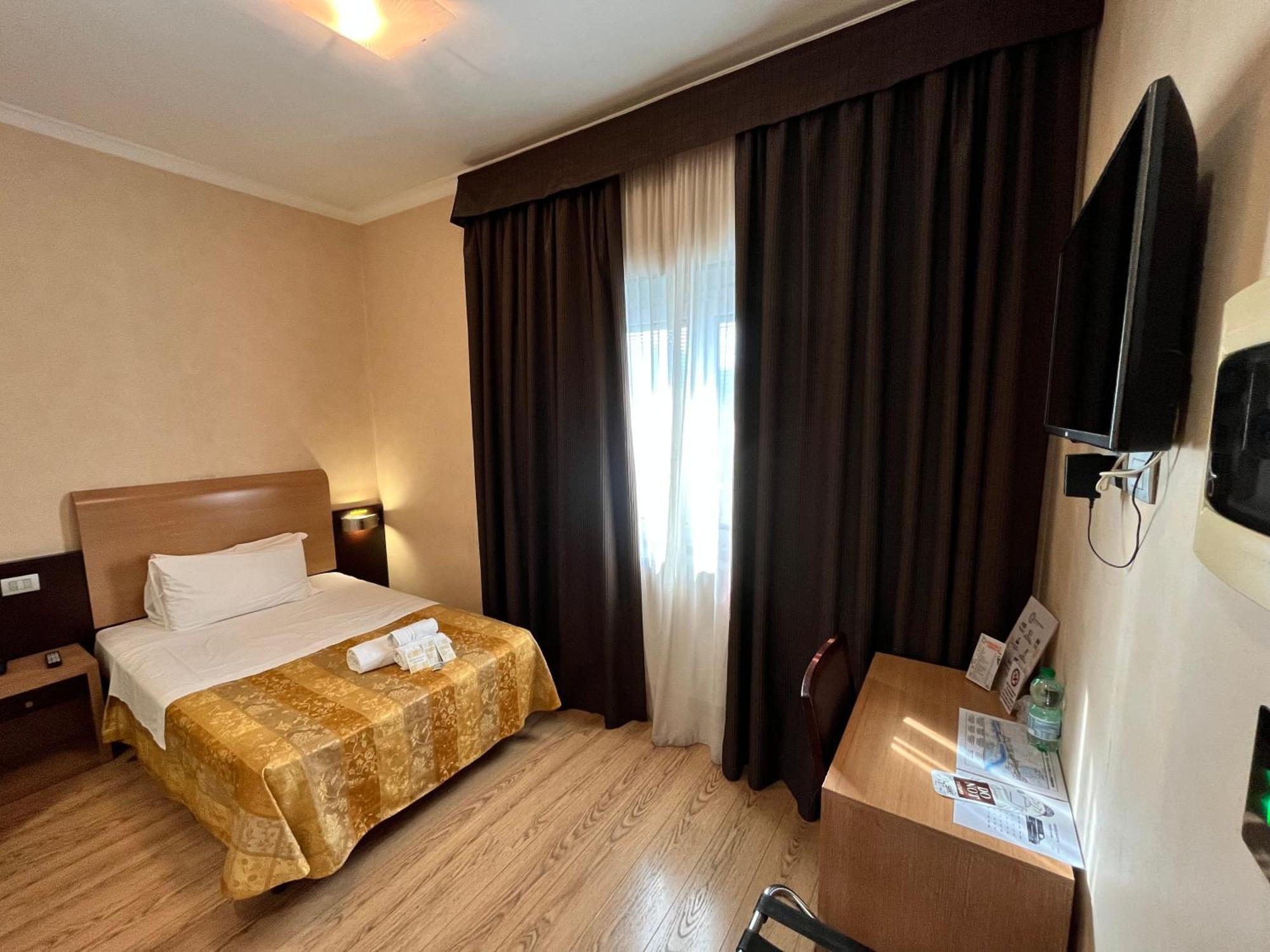 Eh Rome Airport Euro House Hotels Фьюмичино Экстерьер фото